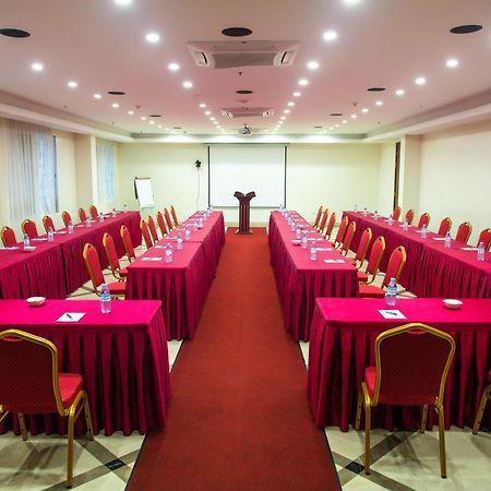 Admas Grand Hotel Entebbe Zewnętrze zdjęcie