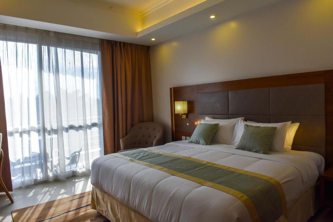 Admas Grand Hotel Entebbe Zewnętrze zdjęcie