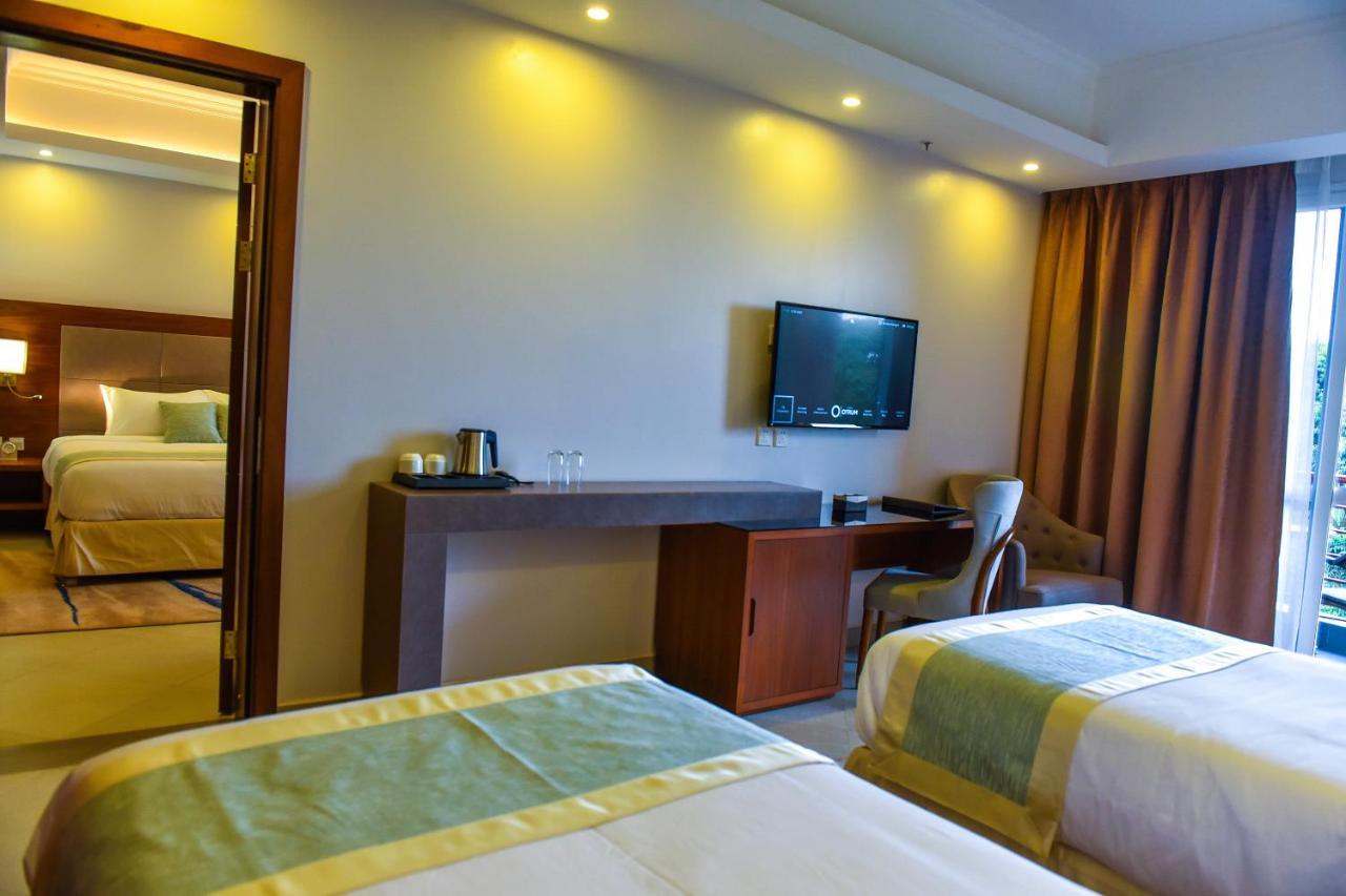 Admas Grand Hotel Entebbe Zewnętrze zdjęcie