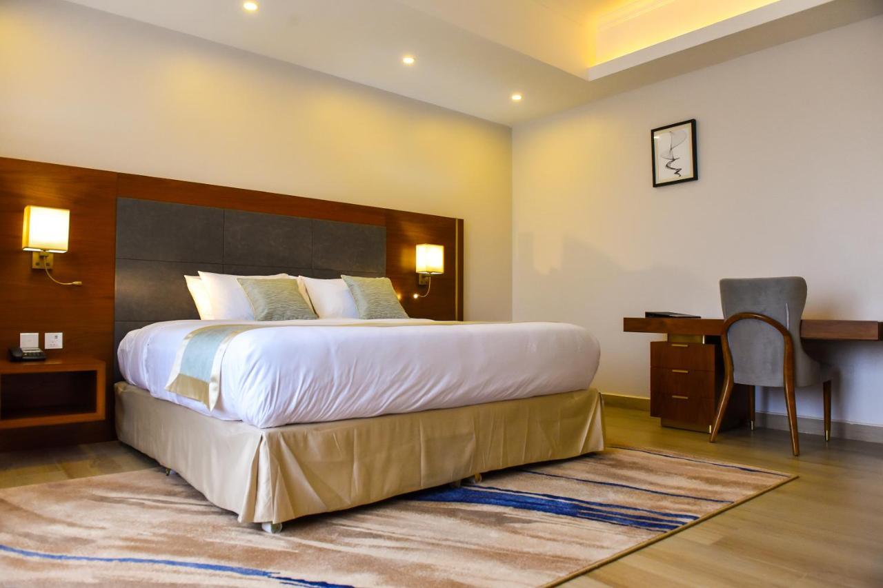 Admas Grand Hotel Entebbe Zewnętrze zdjęcie